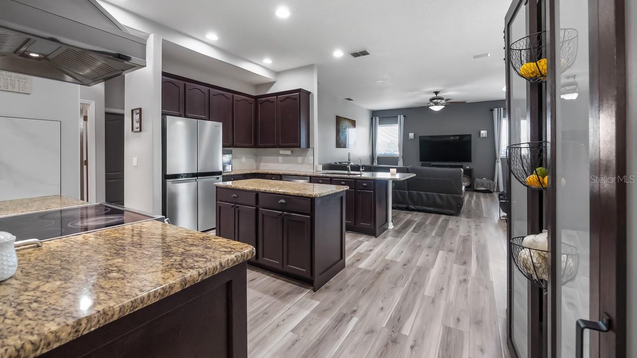 7351 SPRING MOUNTAIN LN, YALAHA, FL, 34797