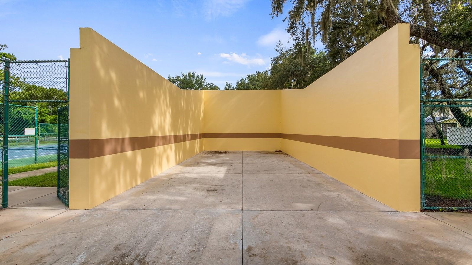 7351 SPRING MOUNTAIN LN, YALAHA, FL, 34797