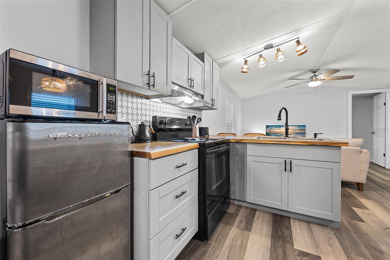341 SW YALE TER, FORT WHITE, FL, 32038