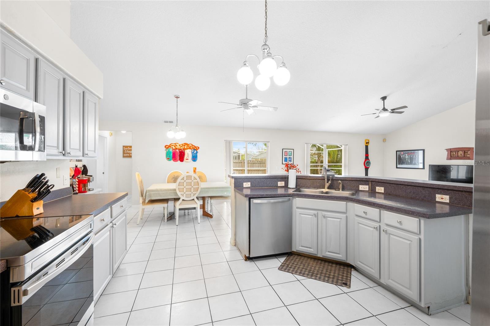 1839 QUEEN PALM DR, APOPKA, FL, 32712