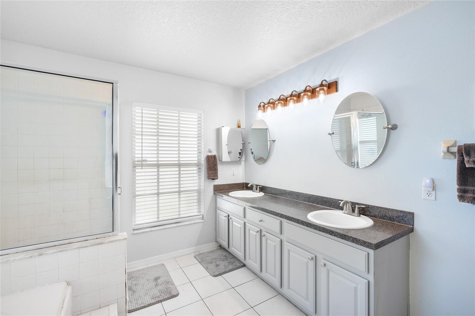 1839 QUEEN PALM DR, APOPKA, FL, 32712