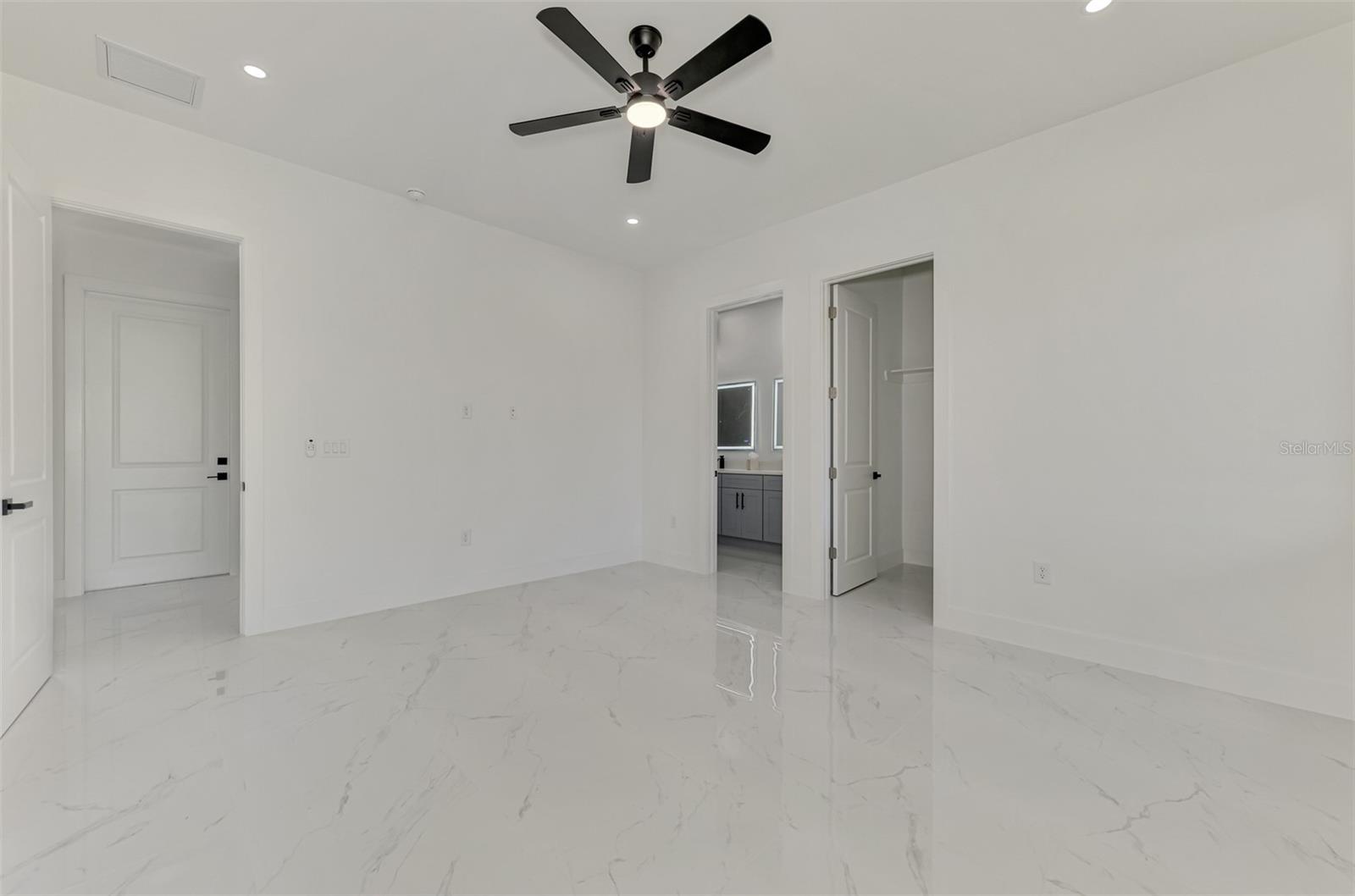 9468 ATTICA CIR, PORT CHARLOTTE, FL, 33981