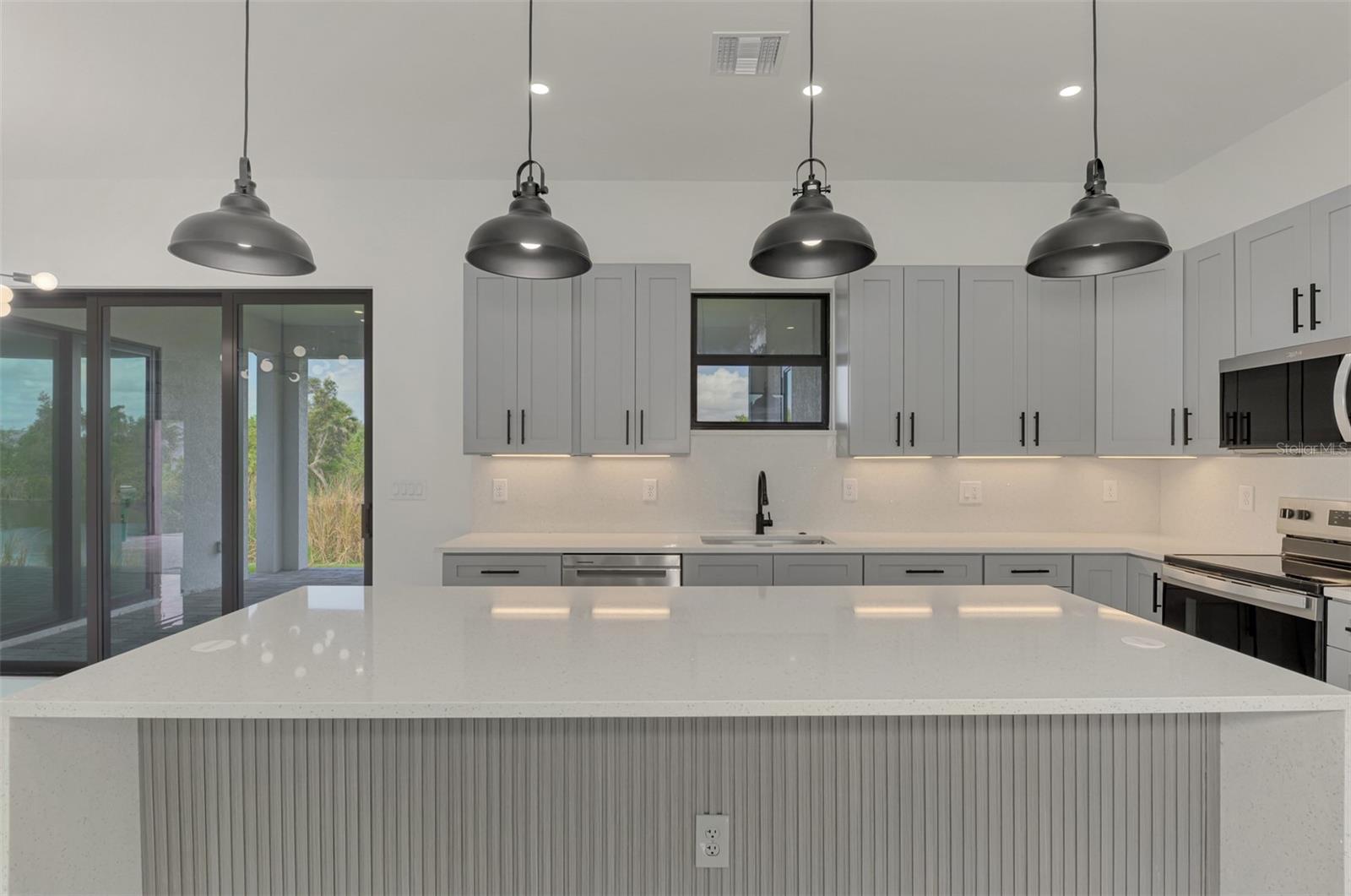 9468 ATTICA CIR, PORT CHARLOTTE, FL, 33981