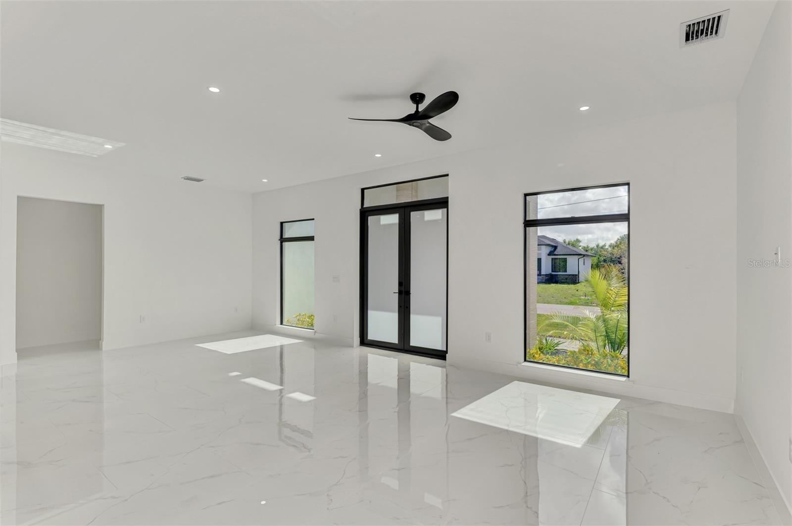 9468 ATTICA CIR, PORT CHARLOTTE, FL, 33981