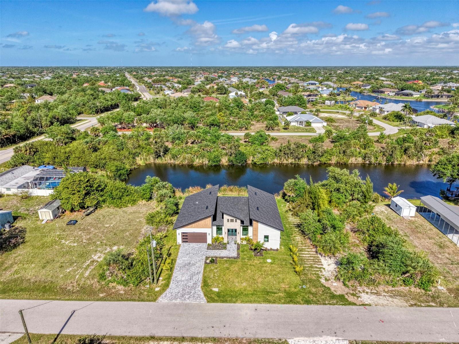 9468 ATTICA CIR, PORT CHARLOTTE, FL, 33981