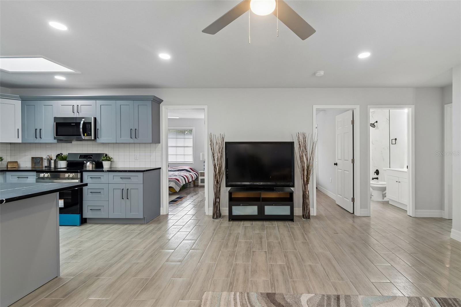 3600 38TH AVE E, BRADENTON, FL, 34208
