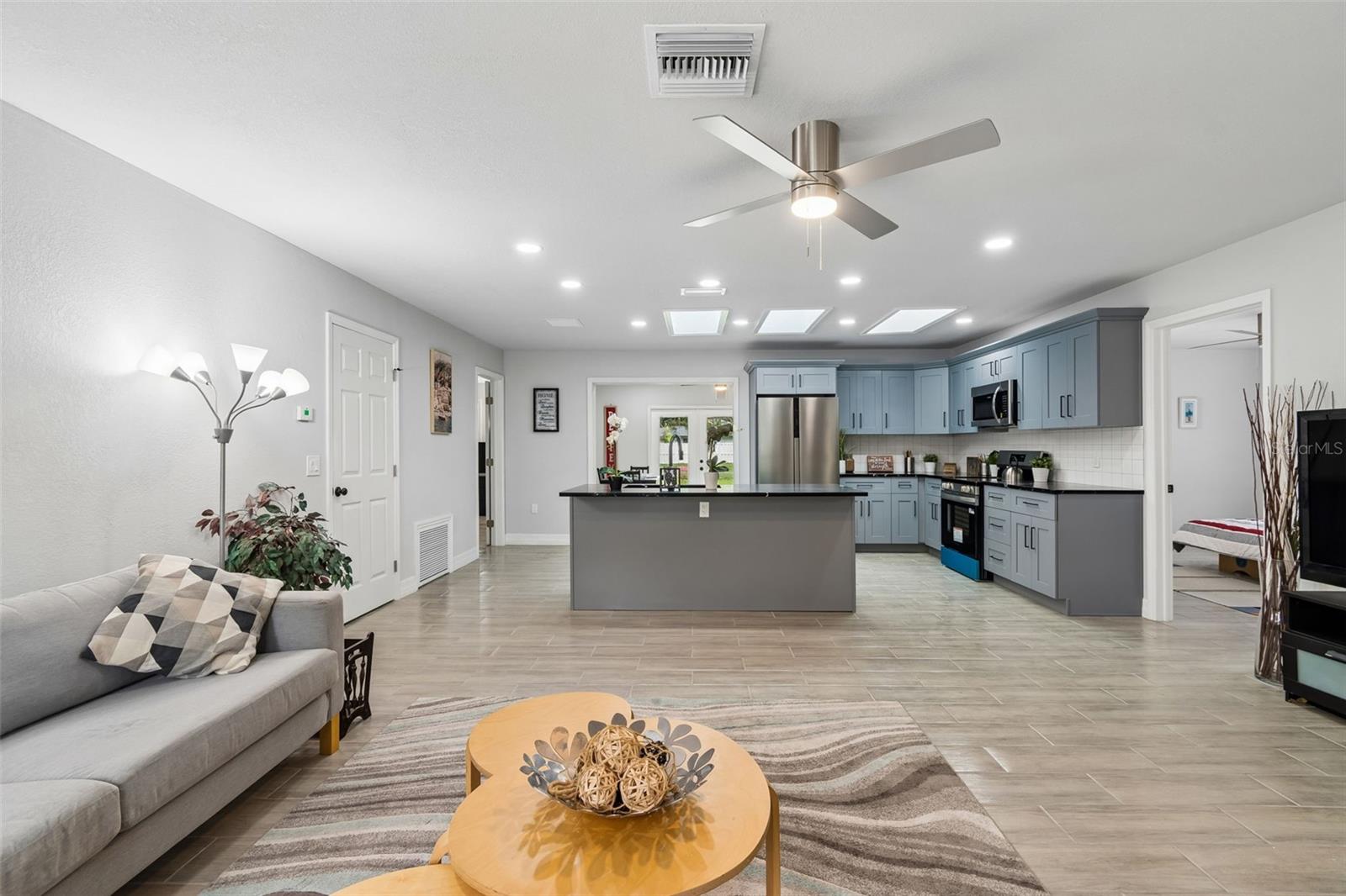 3600 38TH AVE E, BRADENTON, FL, 34208