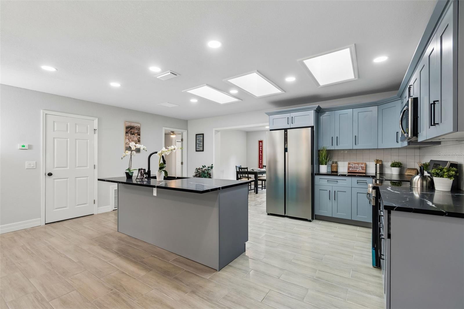 3600 38TH AVE E, BRADENTON, FL, 34208