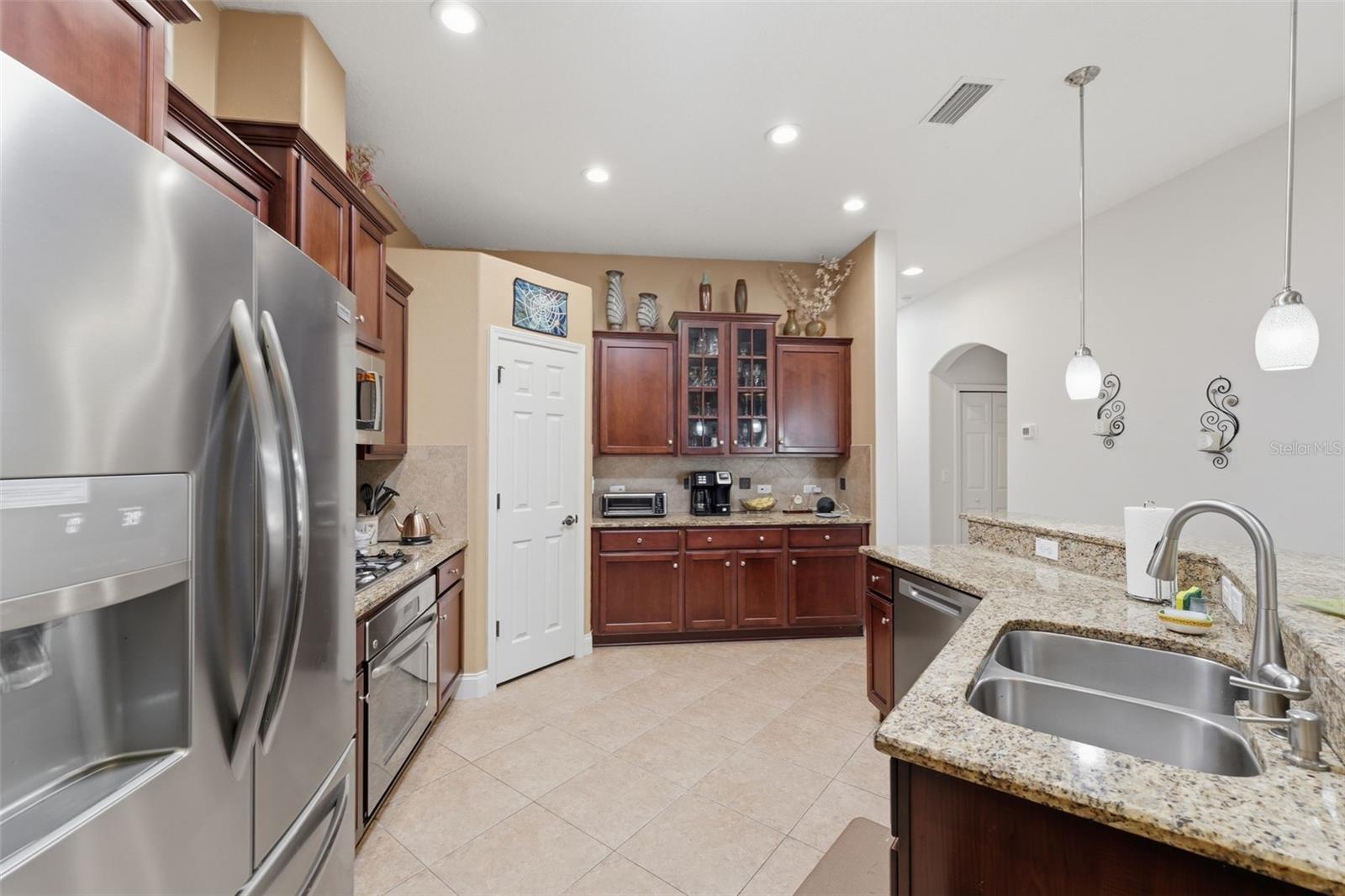 2732 DEVONOAK BLVD, LAND O LAKES, FL, 34638