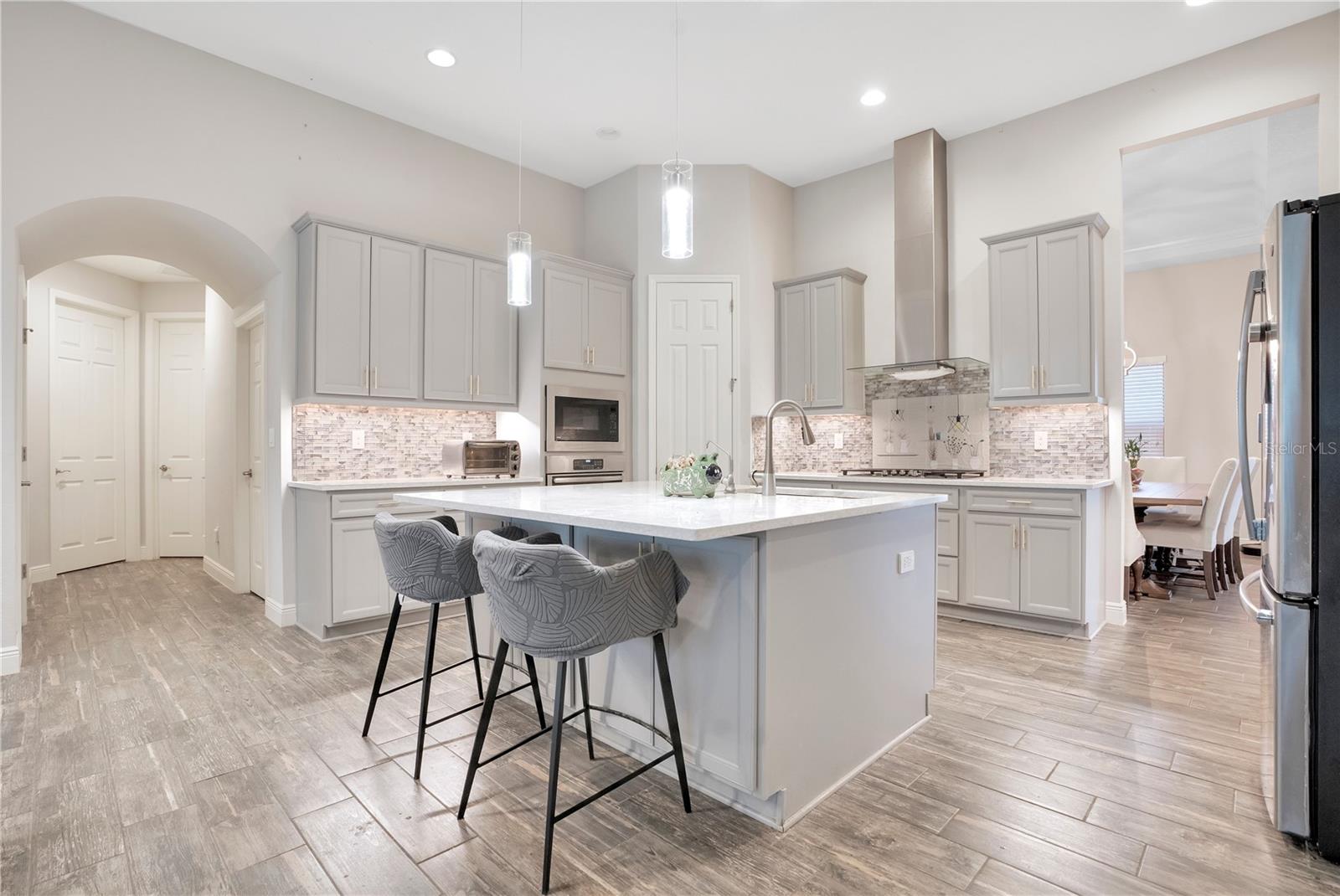 21914 BUTTERFLY KISS DR, LAND O LAKES, FL, 34637