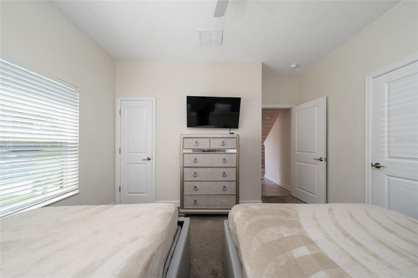 8991 CABOT CLIFFS DR, DAVENPORT, FL, 33896