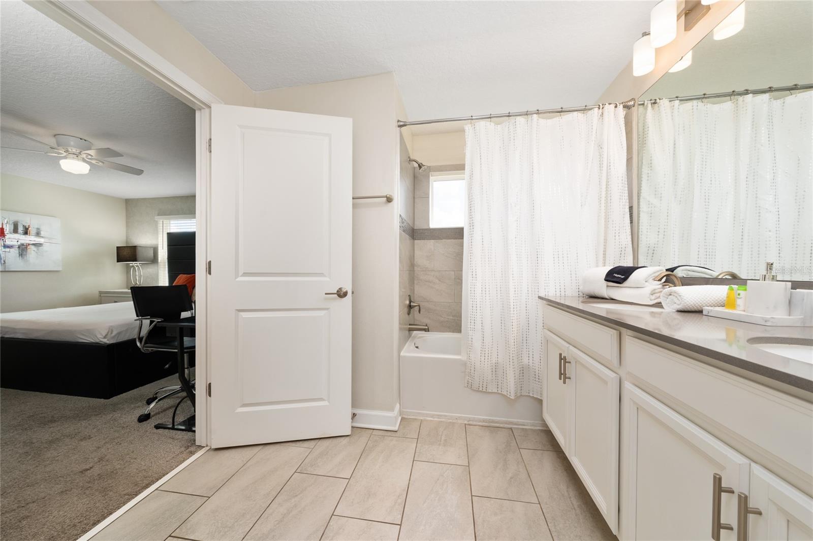 8991 CABOT CLIFFS DR, DAVENPORT, FL, 33896