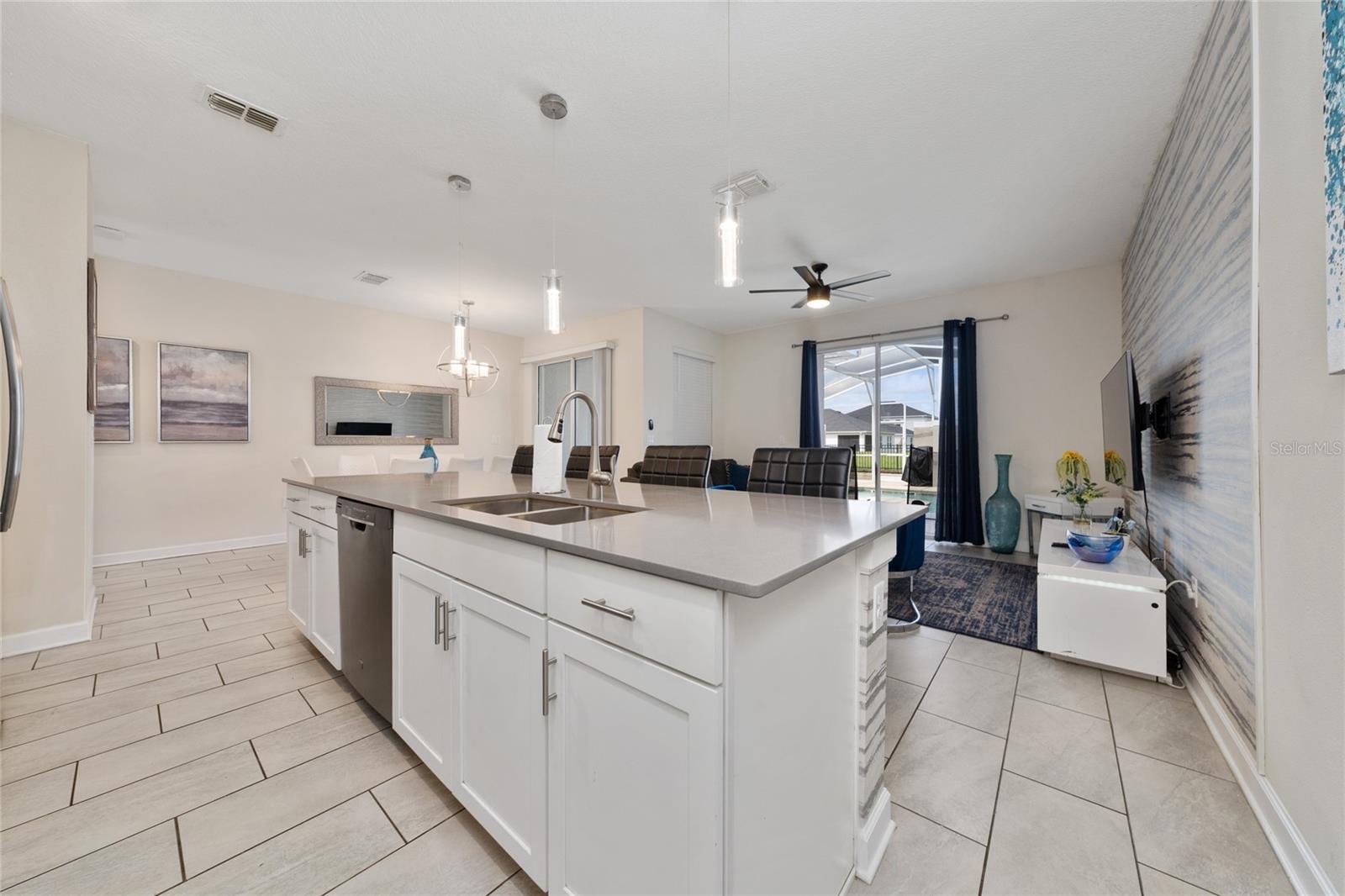 8991 CABOT CLIFFS DR, DAVENPORT, FL, 33896