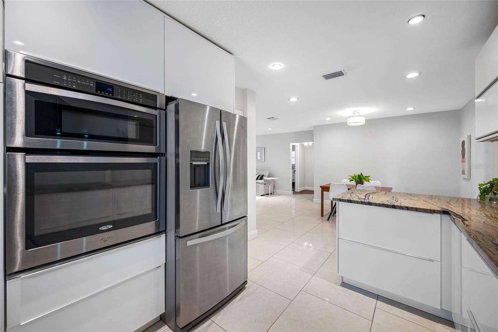 2212 NE COACHMAN RD, CLEARWATER, FL, 33765