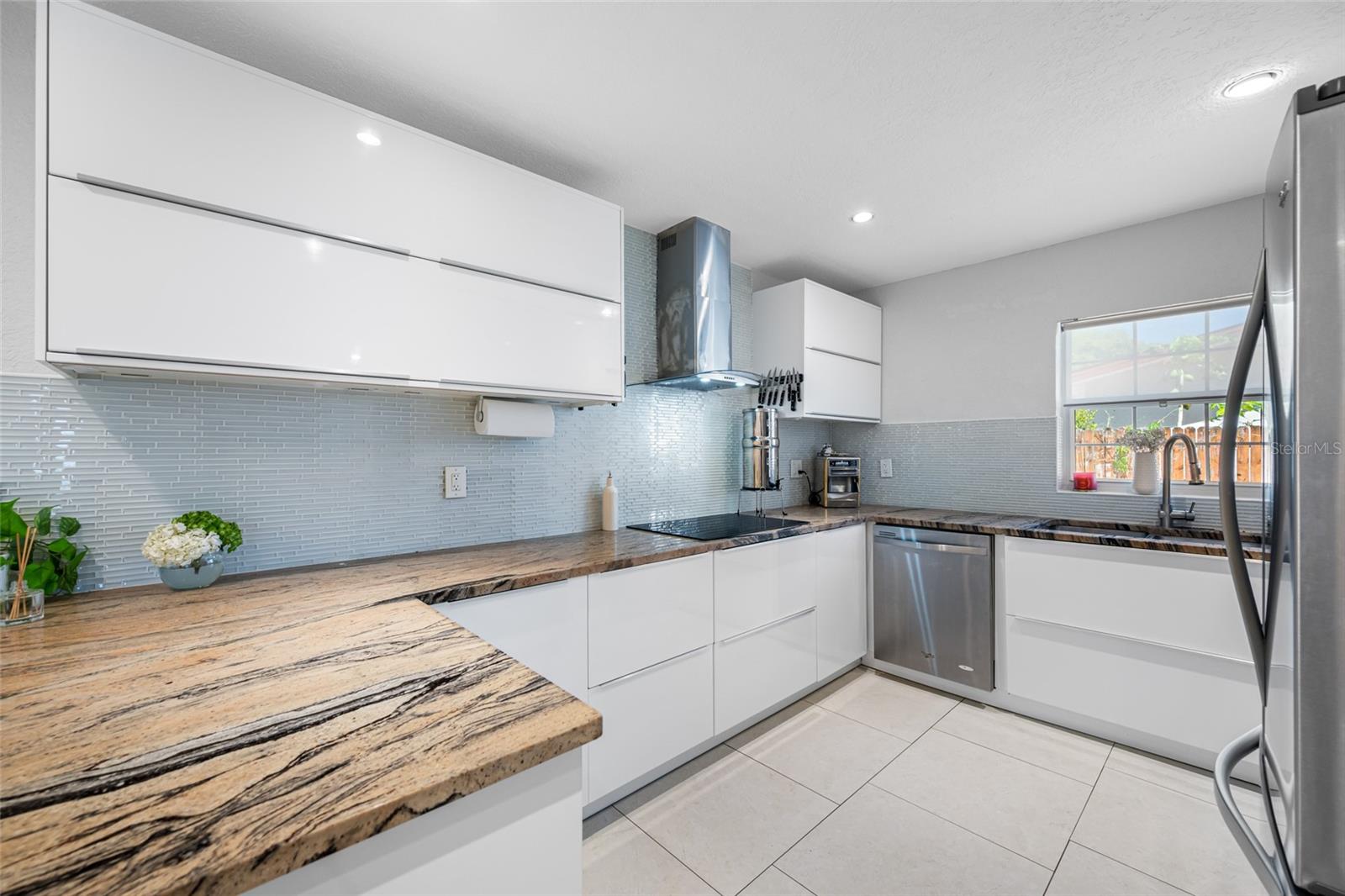 2212 NE COACHMAN RD, CLEARWATER, FL, 33765