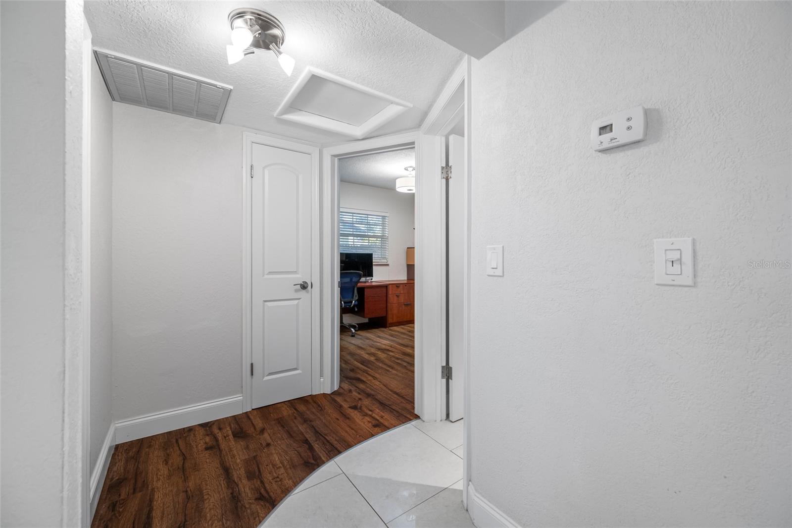 2212 NE COACHMAN RD, CLEARWATER, FL, 33765