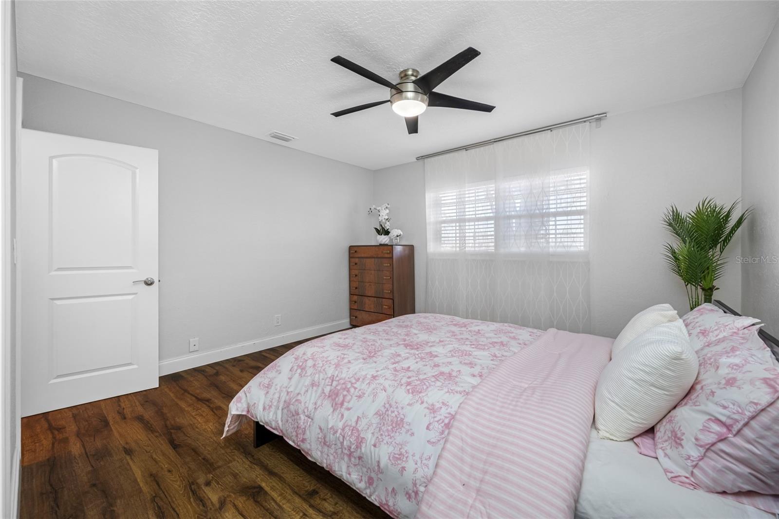 2212 NE COACHMAN RD, CLEARWATER, FL, 33765