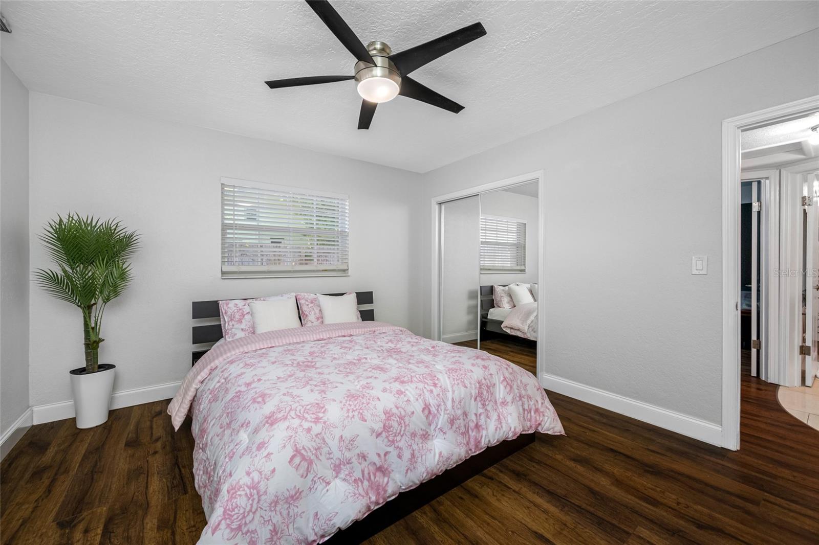 2212 NE COACHMAN RD, CLEARWATER, FL, 33765