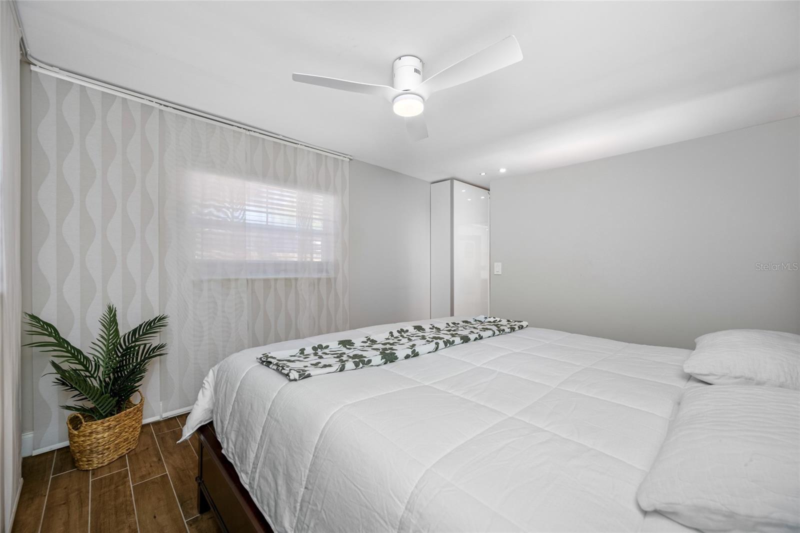2212 NE COACHMAN RD, CLEARWATER, FL, 33765