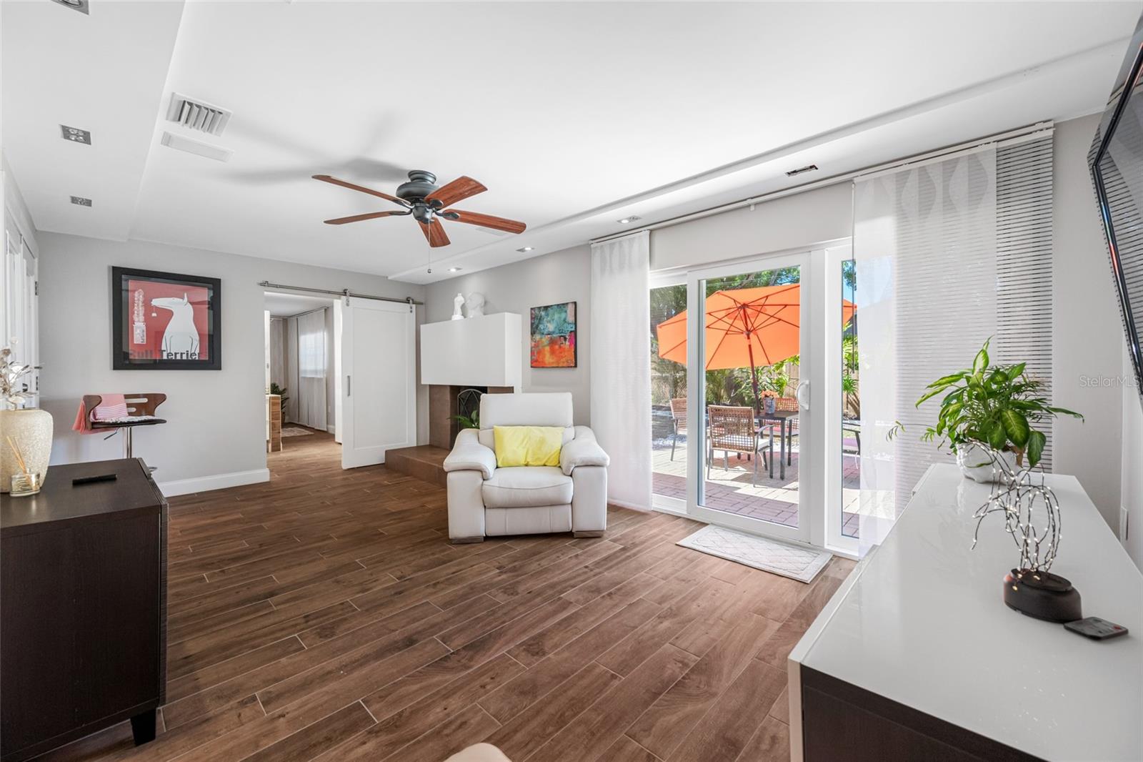 2212 NE COACHMAN RD, CLEARWATER, FL, 33765