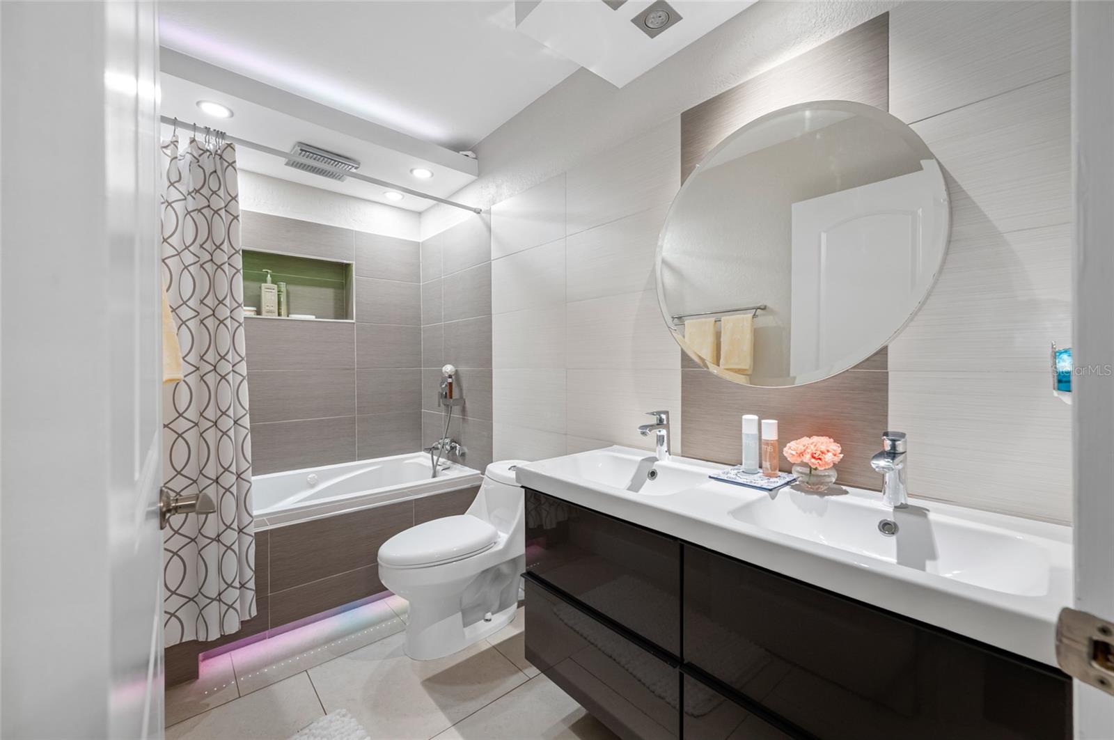 2212 NE COACHMAN RD, CLEARWATER, FL, 33765
