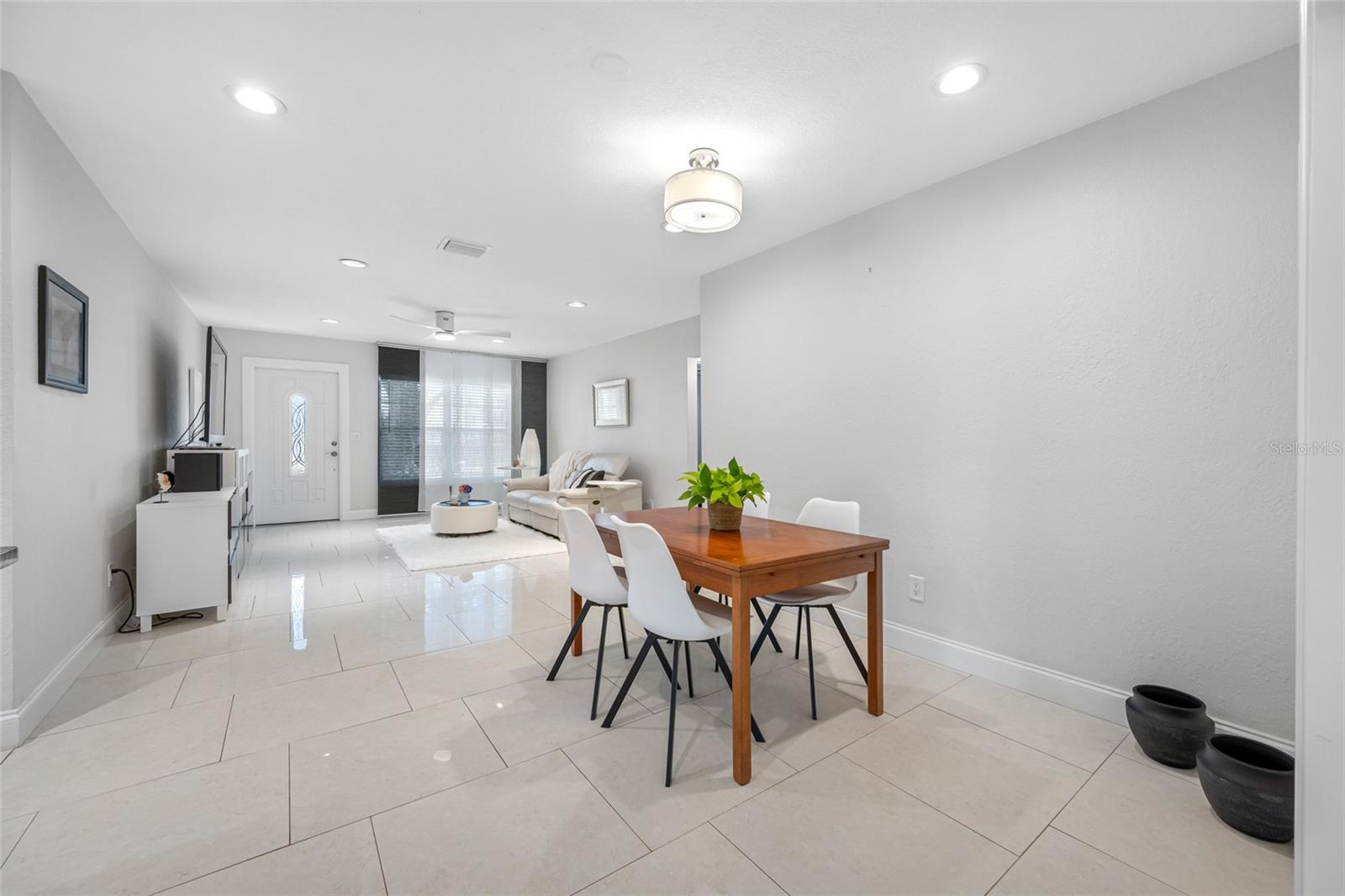 2212 NE COACHMAN RD, CLEARWATER, FL, 33765