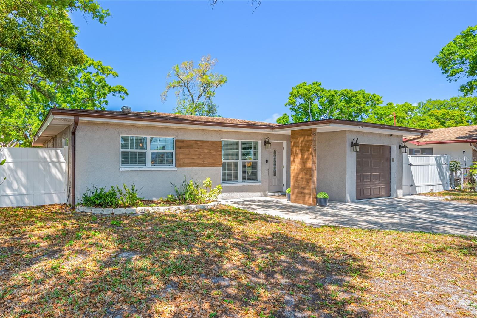 2212 NE COACHMAN RD, CLEARWATER, FL, 33765