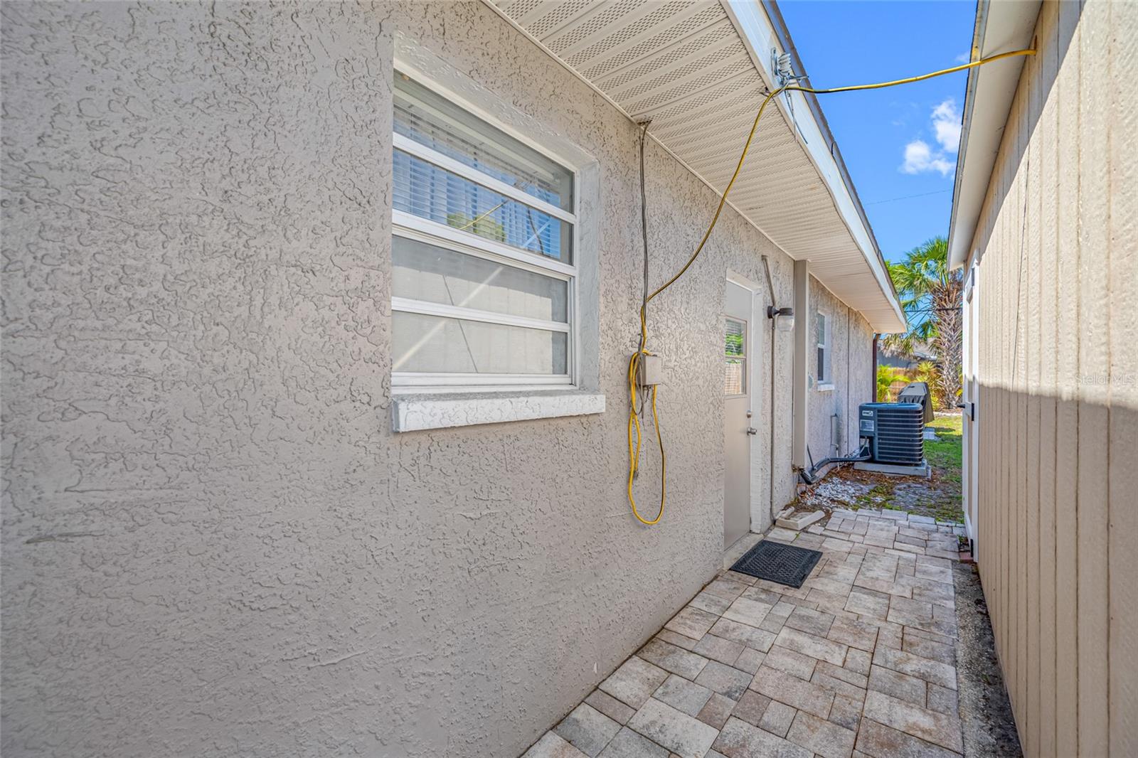 2212 NE COACHMAN RD, CLEARWATER, FL, 33765
