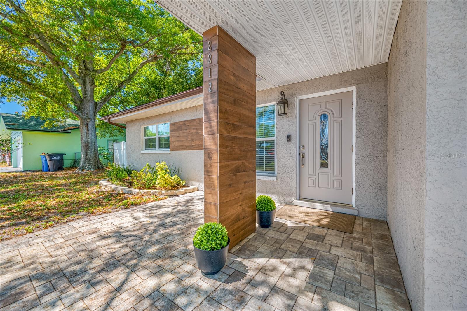 2212 NE COACHMAN RD, CLEARWATER, FL, 33765