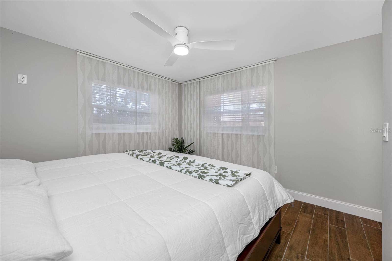 2212 NE COACHMAN RD, CLEARWATER, FL, 33765