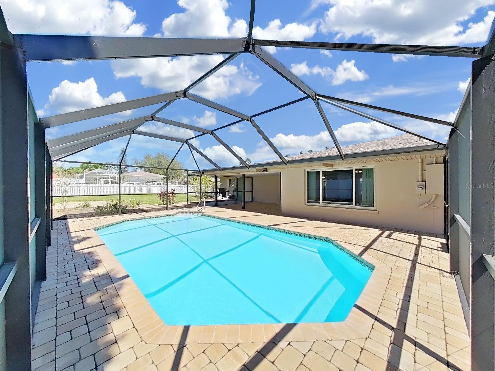 1100 CANTERBURY RD, CLEARWATER, FL, 33764