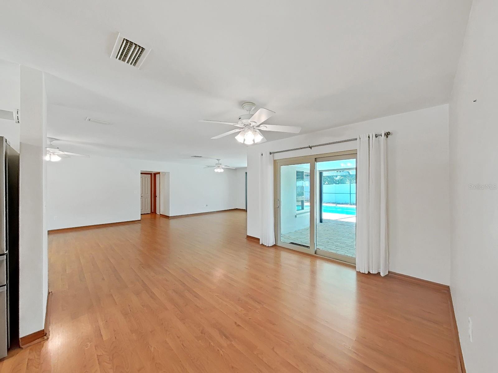 1100 CANTERBURY RD, CLEARWATER, FL, 33764