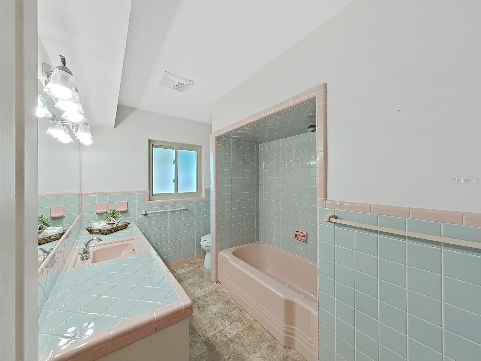 1100 CANTERBURY RD, CLEARWATER, FL, 33764