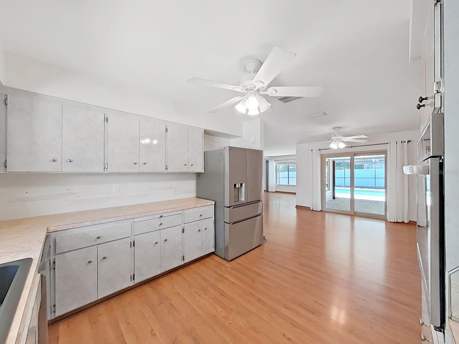 1100 CANTERBURY RD, CLEARWATER, FL, 33764
