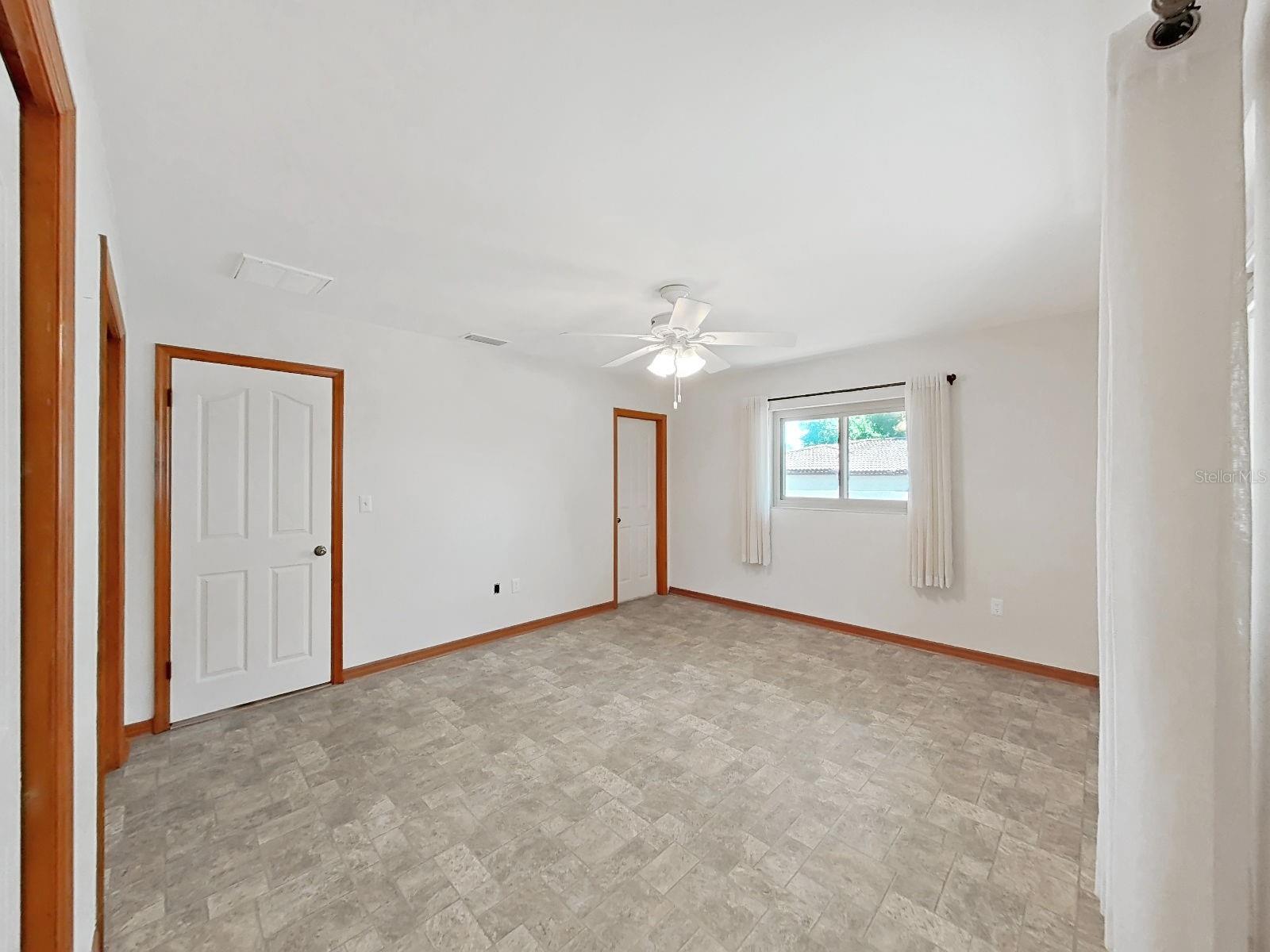 1100 CANTERBURY RD, CLEARWATER, FL, 33764