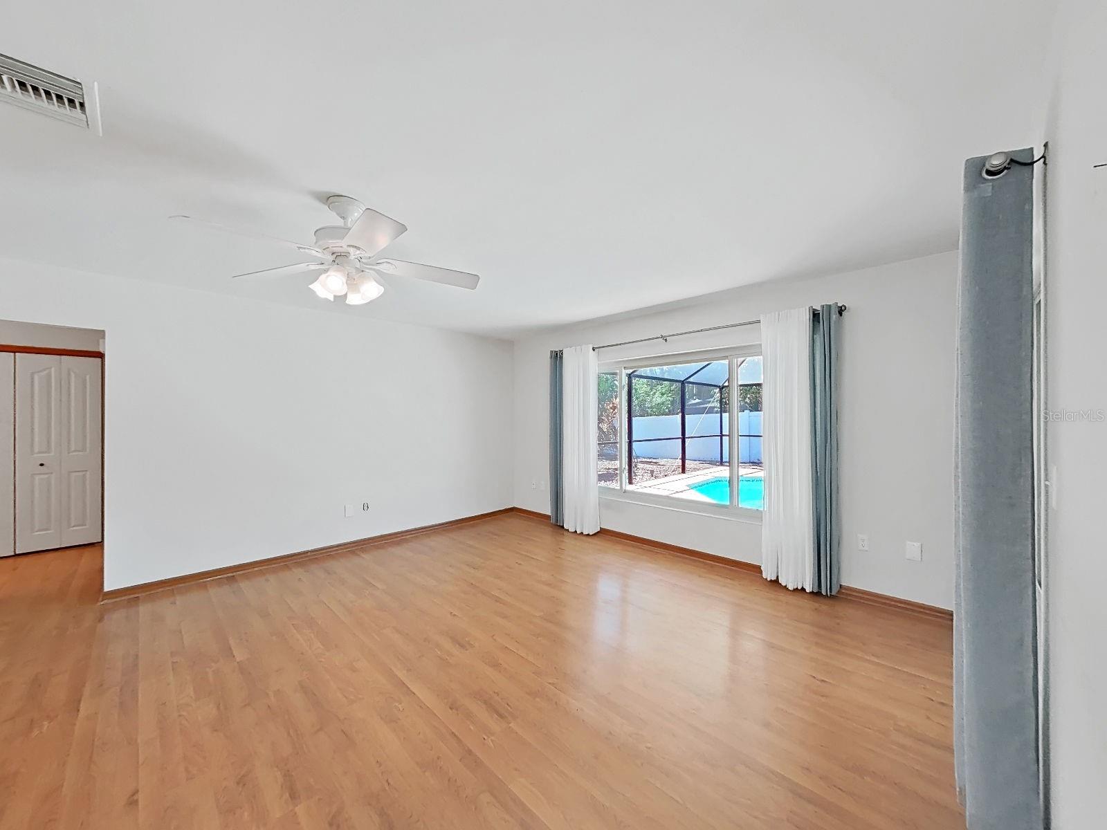1100 CANTERBURY RD, CLEARWATER, FL, 33764