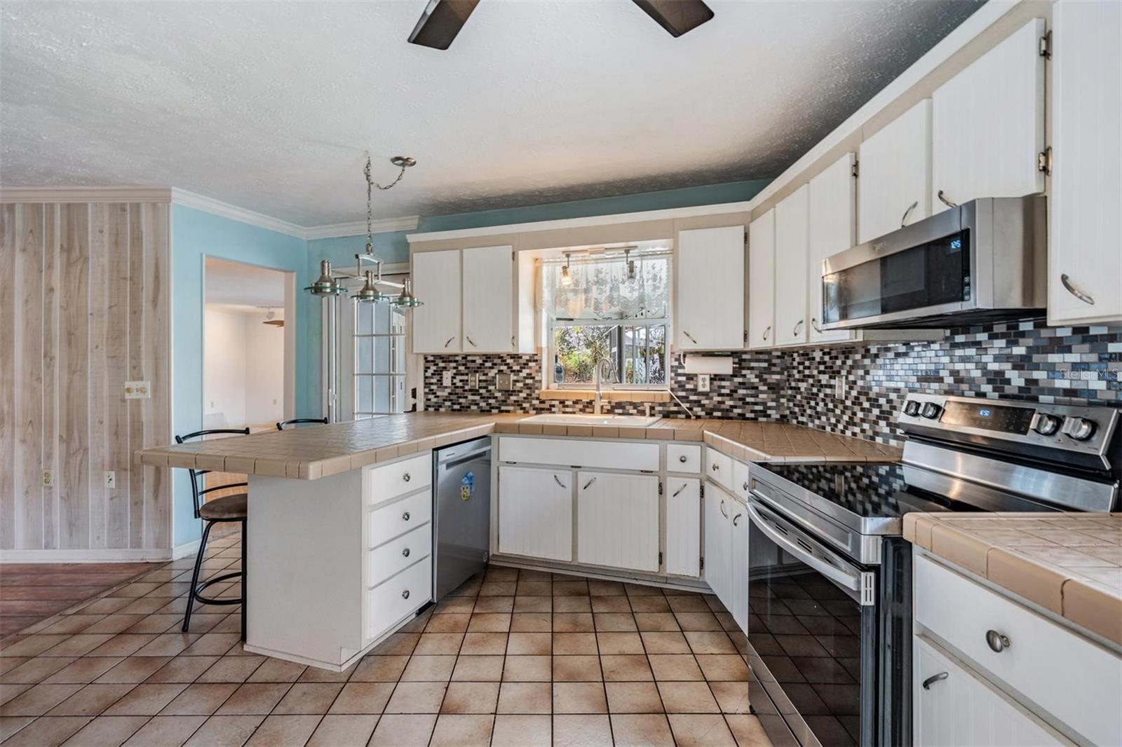 7450 LAKE FOREST CIR, PORT RICHEY, FL, 34668