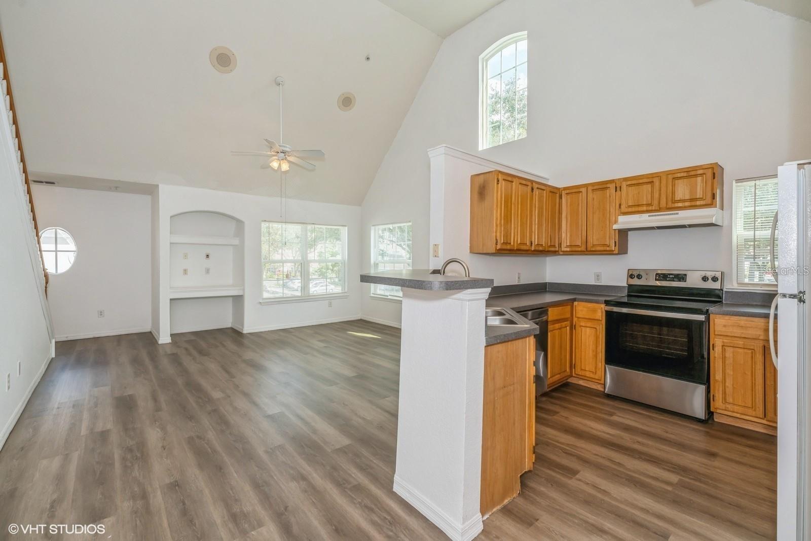 3368 PARKCHESTER SQUARE BLVD #204, ORLANDO, FL, 32835