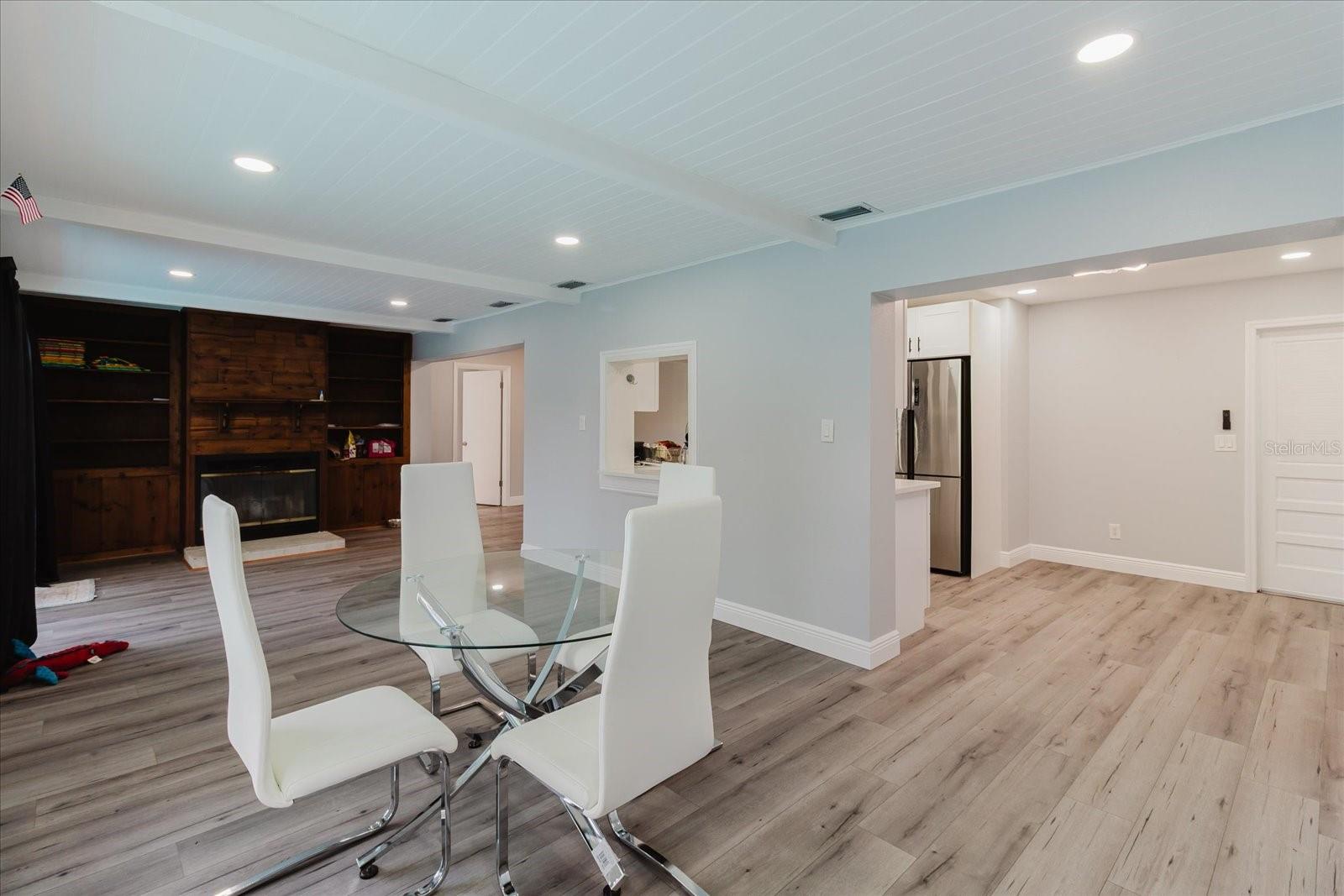 1811 FOREST DR, OLDSMAR, FL, 34677