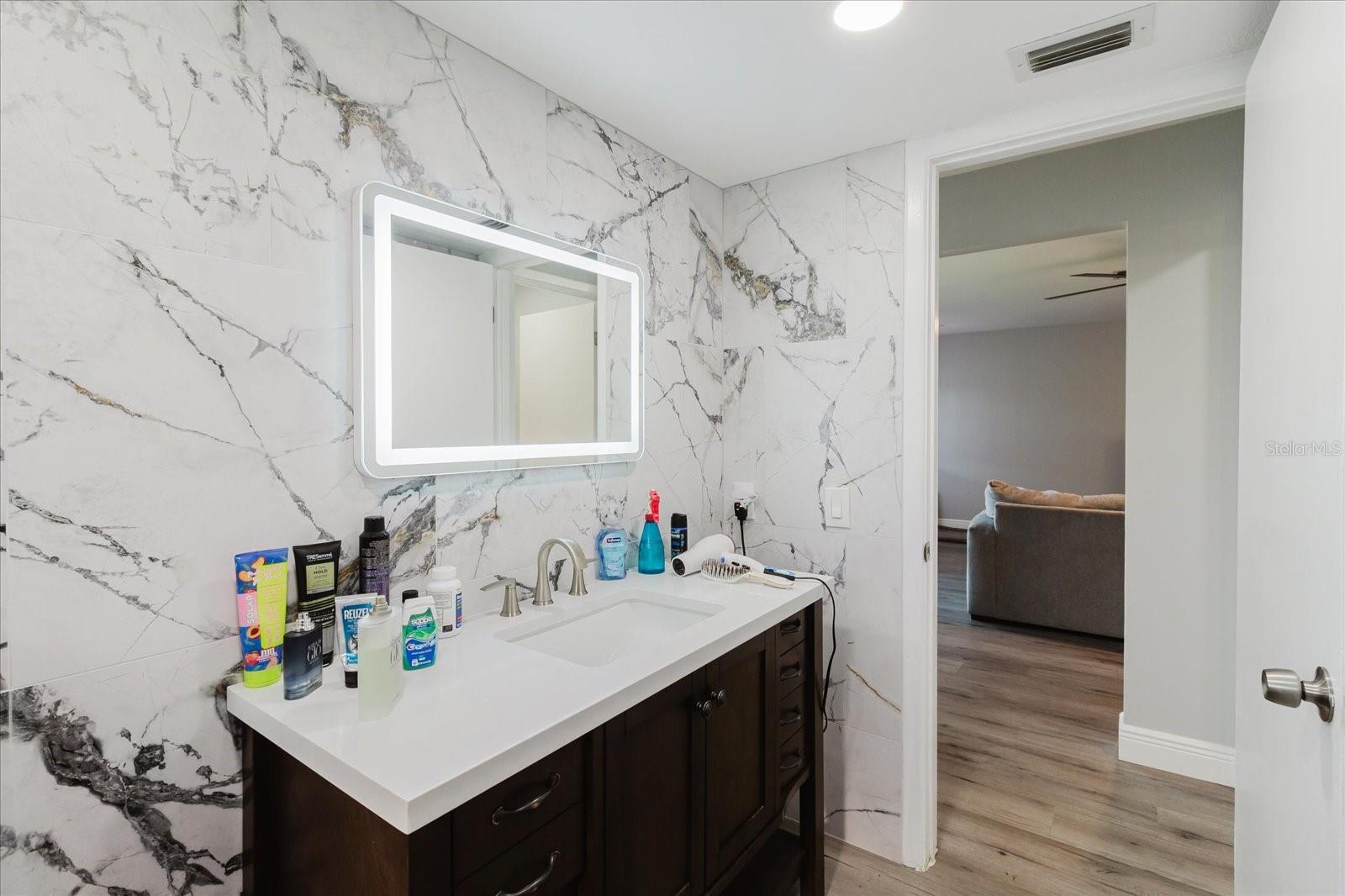 1811 FOREST DR, OLDSMAR, FL, 34677