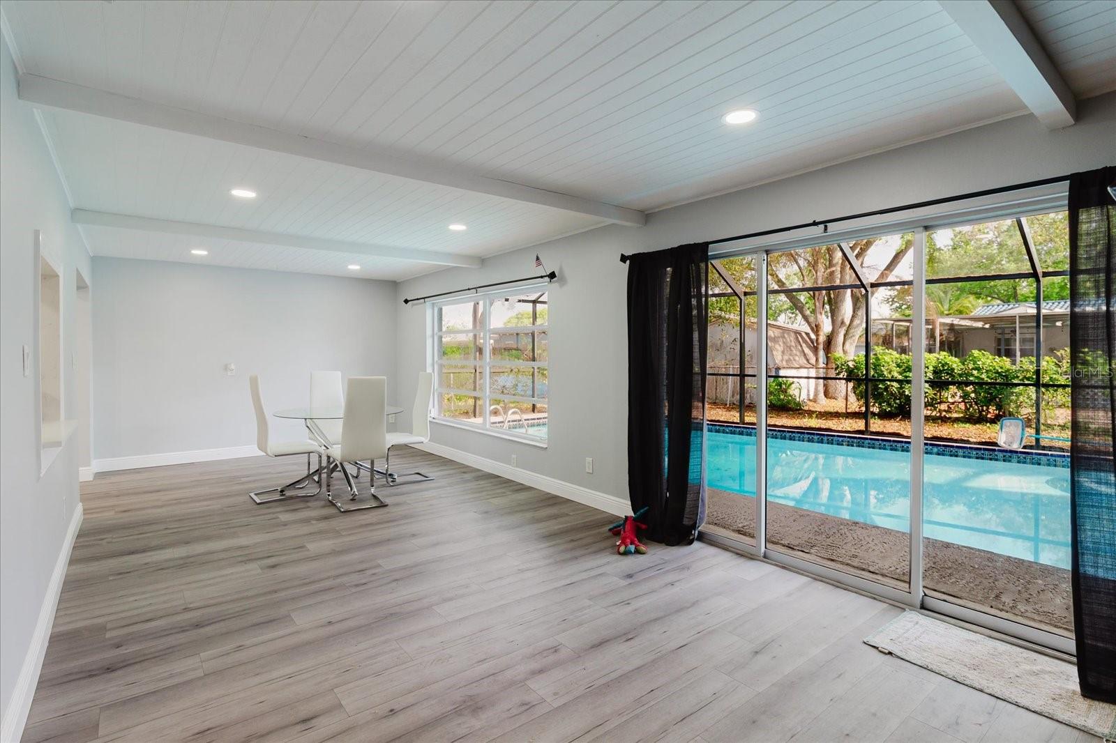 1811 FOREST DR, OLDSMAR, FL, 34677