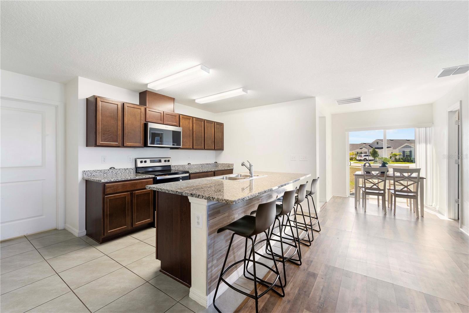 820 OVERPOOL AVE, DAVENPORT, FL, 33896