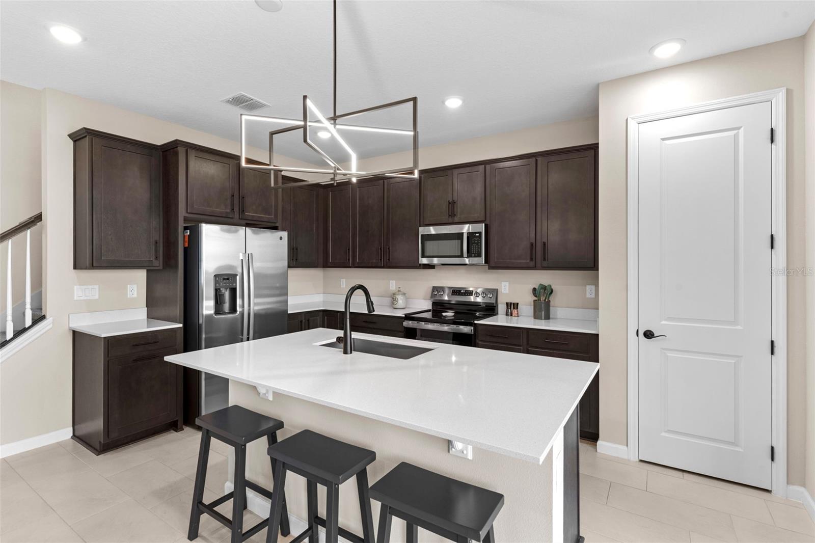 872 GRIFFON AVE, LAKE ALFRED, FL, 33850