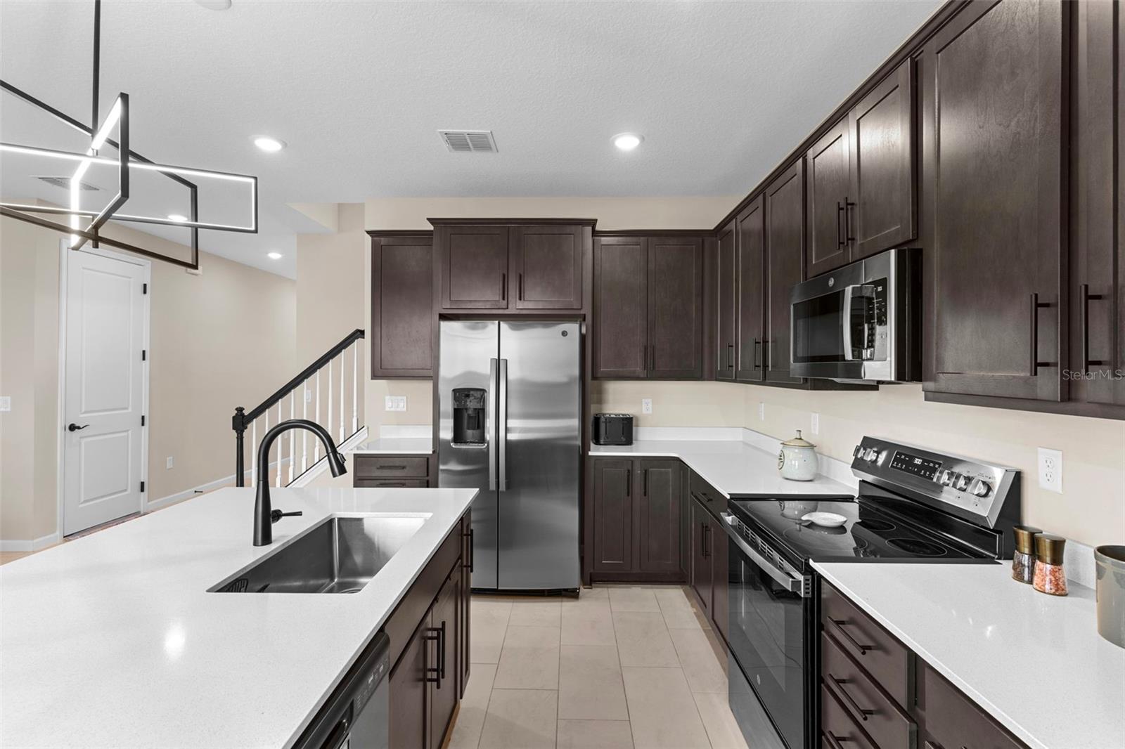 872 GRIFFON AVE, LAKE ALFRED, FL, 33850