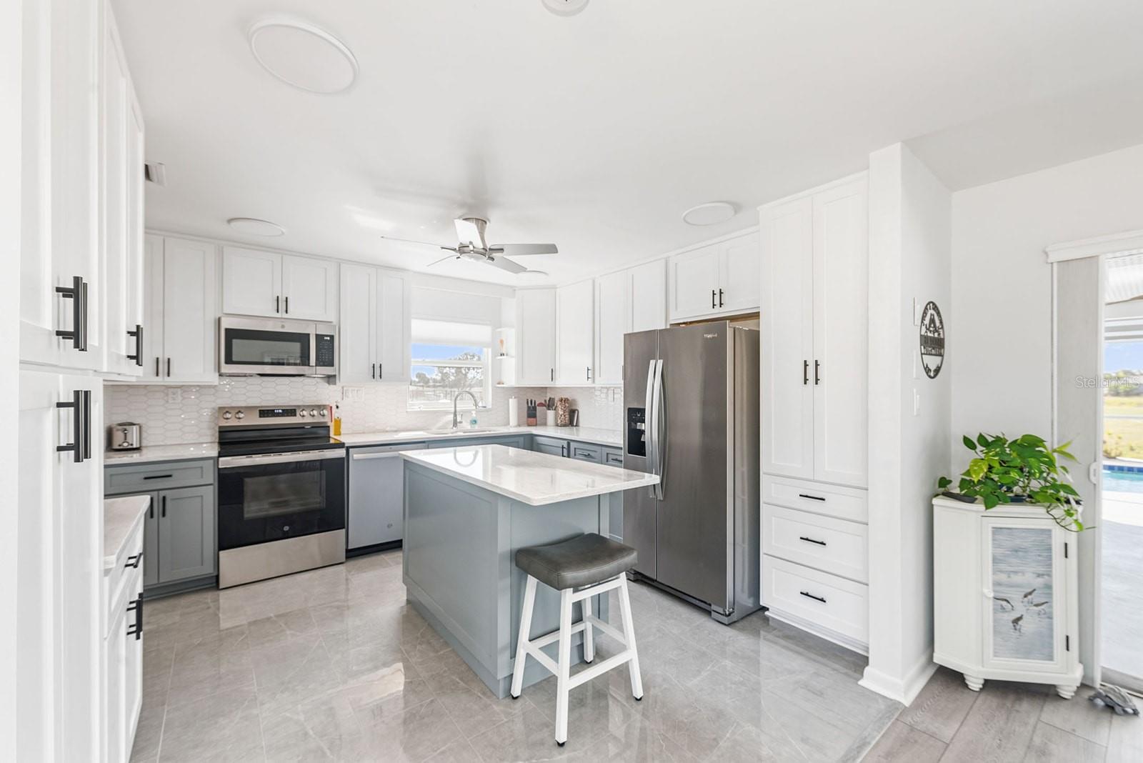 202 CADDY RD, ROTONDA WEST, FL, 33947