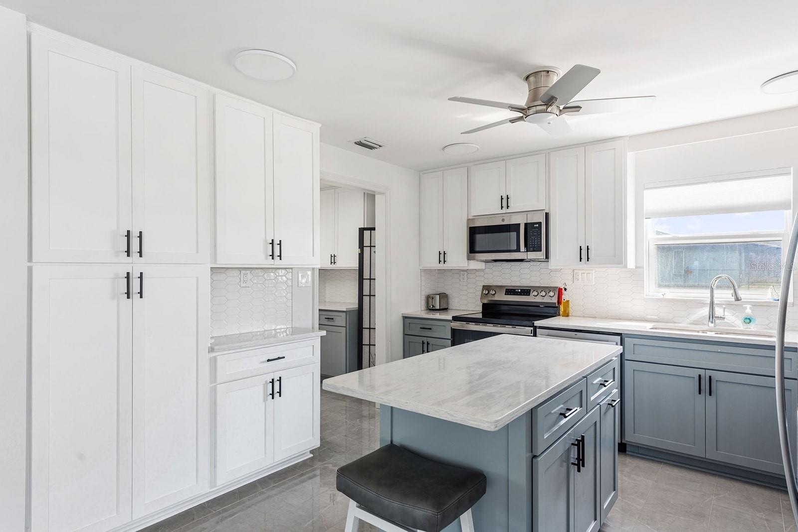 202 CADDY RD, ROTONDA WEST, FL, 33947