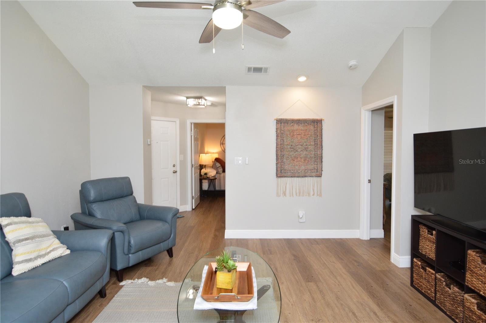 8613 MALLARD RESERVE DR #202, TAMPA, FL, 33614
