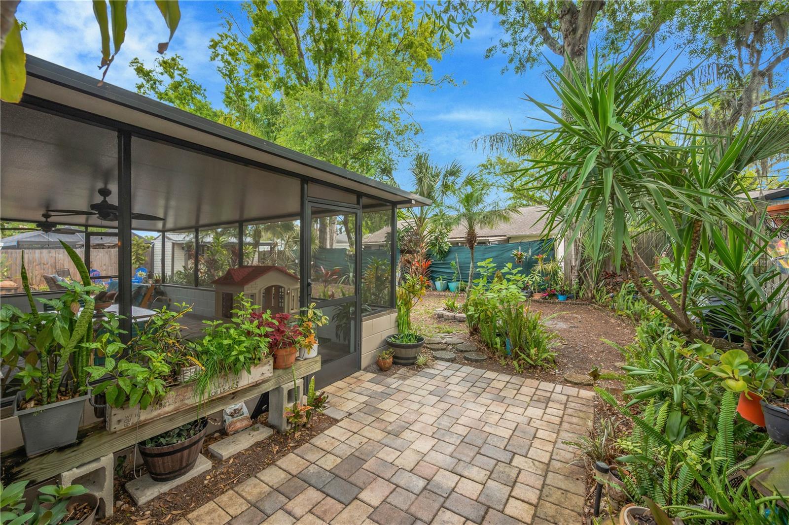 13921 CHERRY DALE LN, TAMPA, FL, 33618
