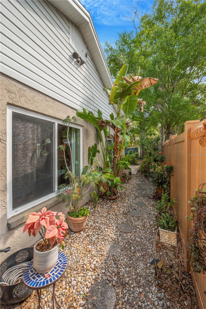 13921 CHERRY DALE LN, TAMPA, FL, 33618