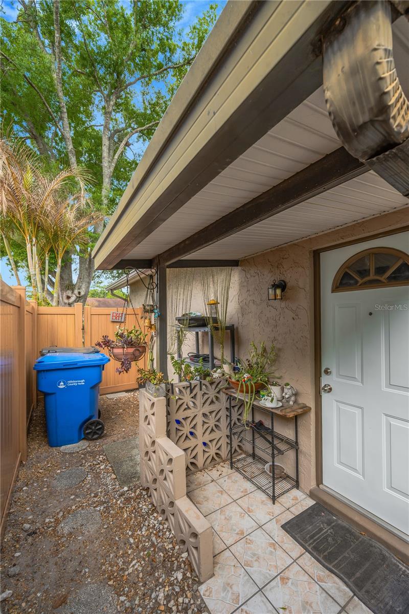 13921 CHERRY DALE LN, TAMPA, FL, 33618